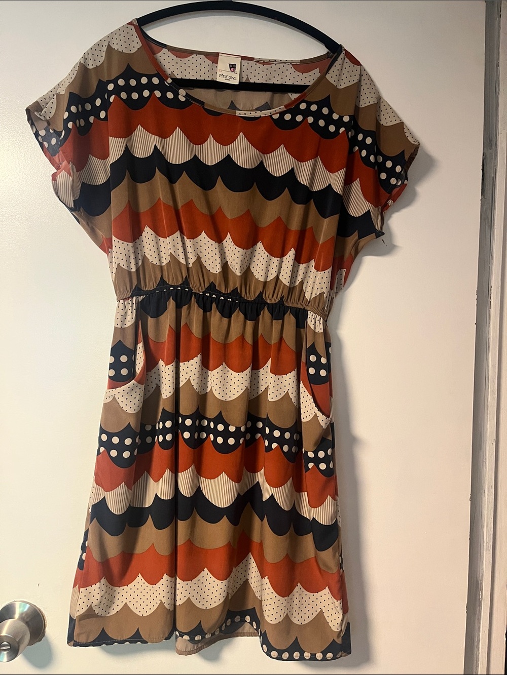 Patterned Scallop Print Short Sleeve Dress in Rust, Navy, Tan & Cream